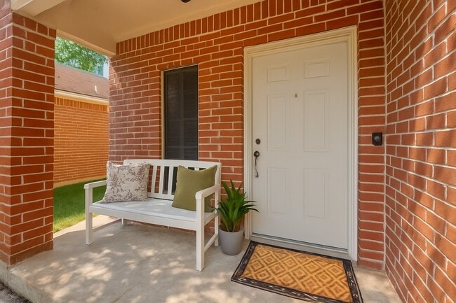 Photo - 18339 Beaverdell Dr