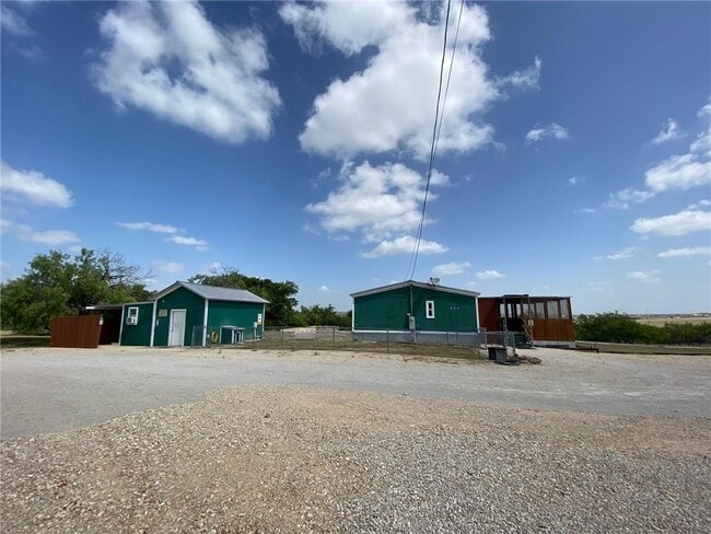 Photo - 680 Grant Harris Rd
