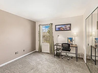 Building Photo - 151 Commons Cir