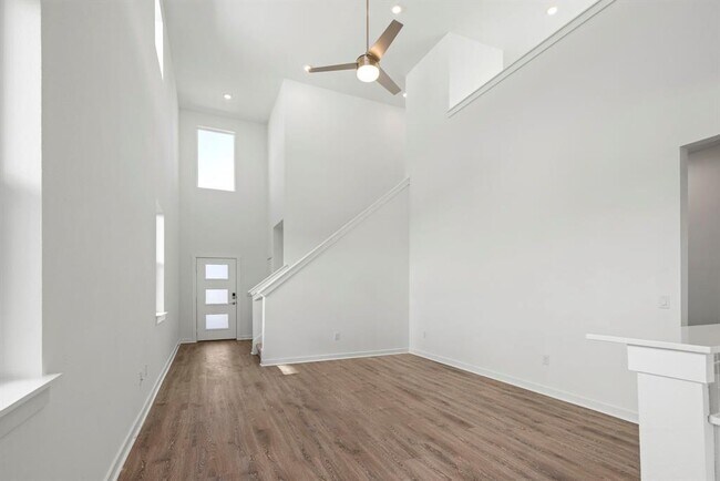 Photo - 7911 Linda Michelle Ln