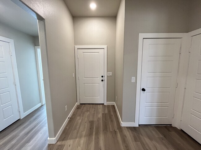Photo - 3611 Urbana Pl