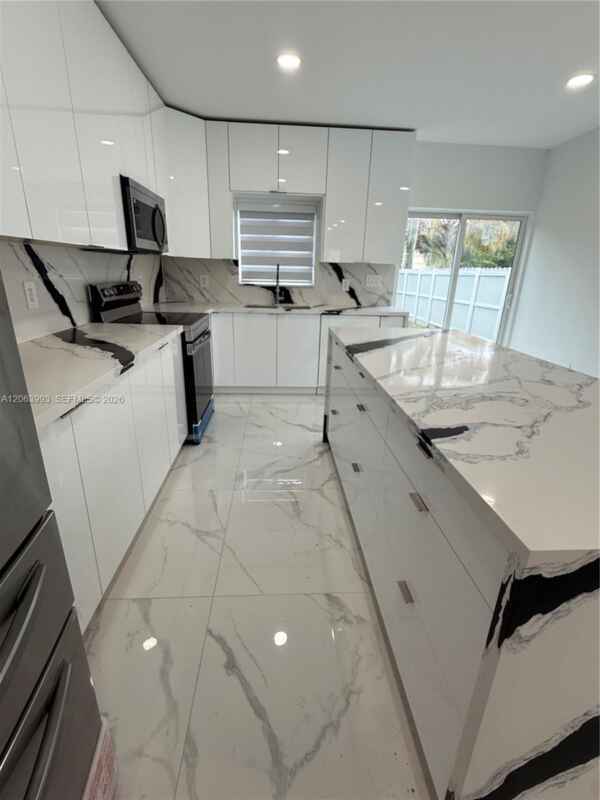 Photo - 2100 NW 102nd St