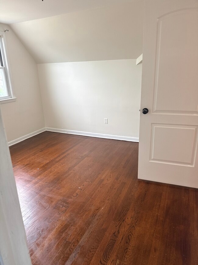 Photo - 642 E 6th St Unit 2nd Floor