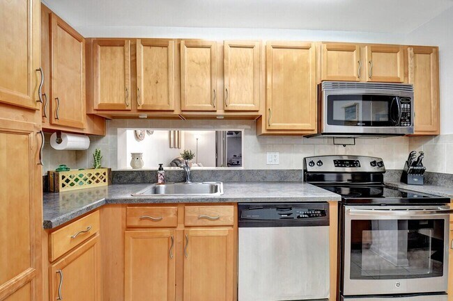 Photo - 5220 Las Verdes Cir Unit 223