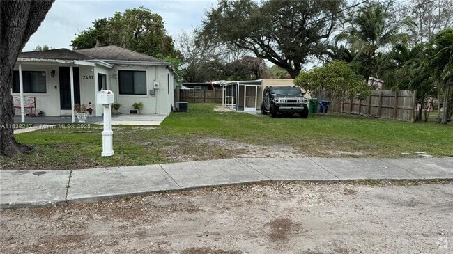 Building Photo - 2481 NW 97th St Unit B Rental
