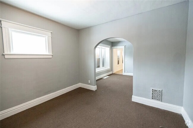 Building Photo - 130 Weyl St Unit 130 Rental