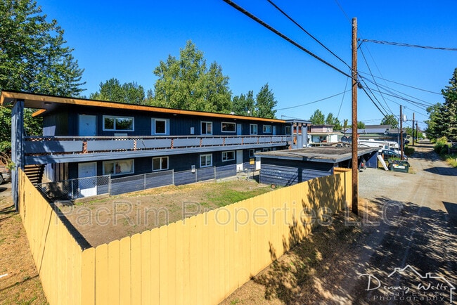 1807 W 36th Ave