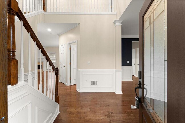 Photo - 2309 Wickingham Dr NE