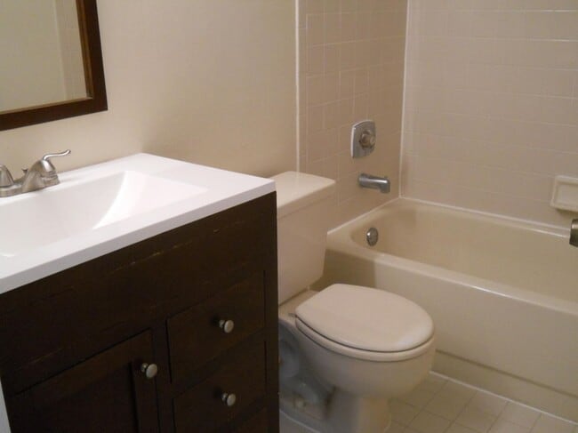 Photo - 3955 Village Dr