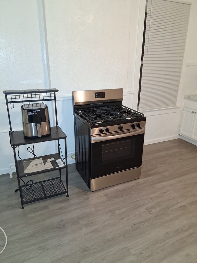 Photo - 520 Fassen St