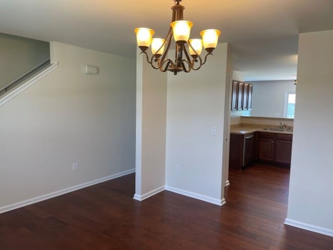 Photo - Lovely 5 Bed 3 Bath Home with Community Am...