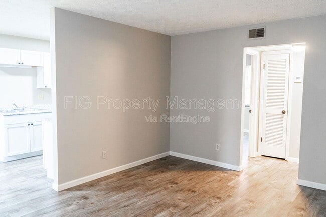 Photo - 129 Hillcrest Dr Unit 6