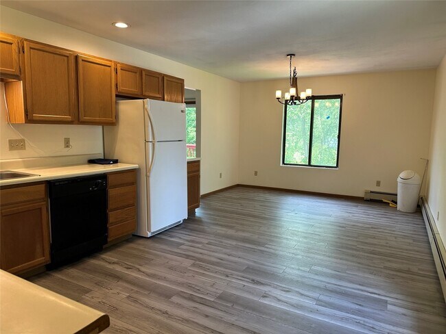 Photo - 3501 Watson Blvd