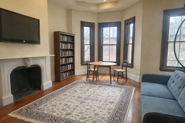 Photo - 21 Worthington St Unit 2