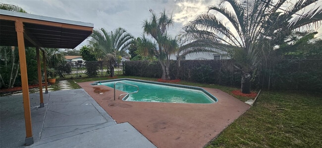 Photo - 501 NW 65th Ave