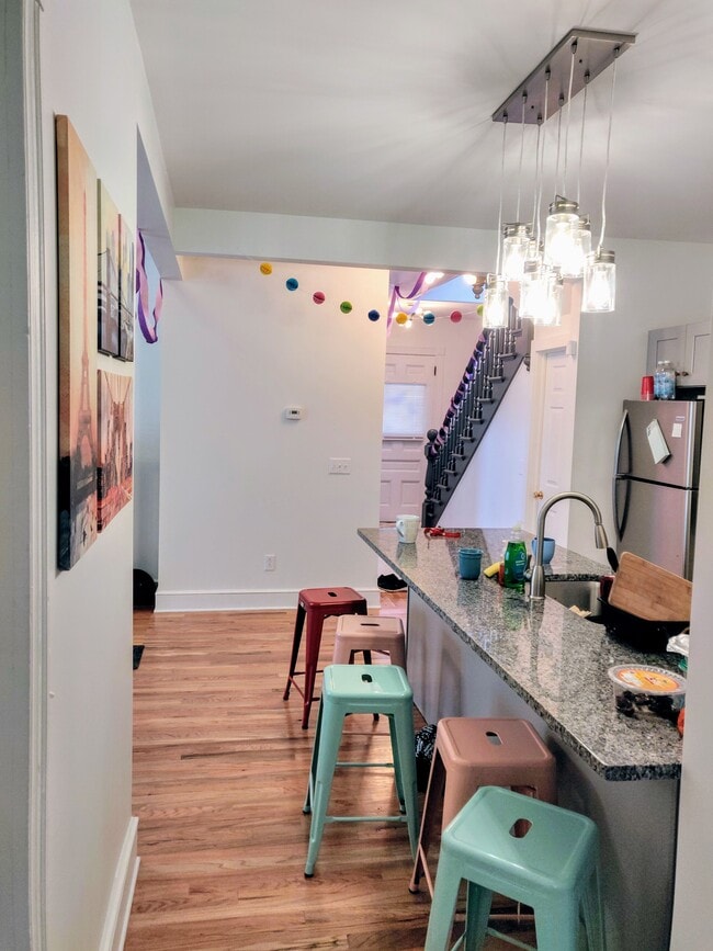 Photo - 28 Chestnut St