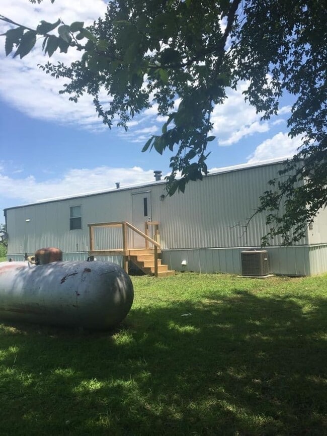 Photo - 2 bed 1 bath Country home