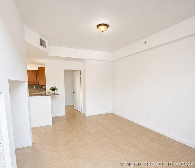 906 SW 143rd Ave