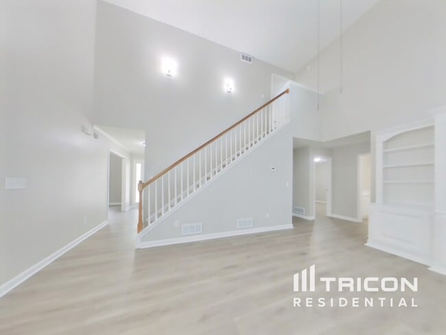 Photo - 2622 Lone Oak Trail