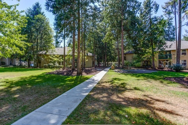 Commons at Creekside Apartments