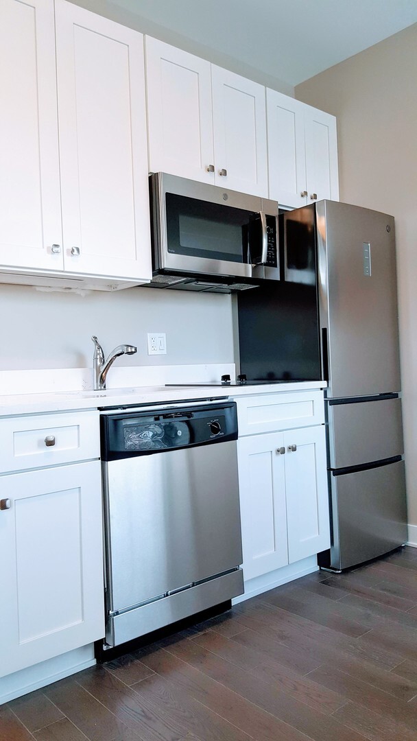 Photo - 1409 W Diversey Pkwy Unit 206