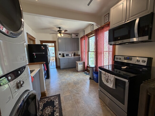 Photo - Von Hagen House Unit 3