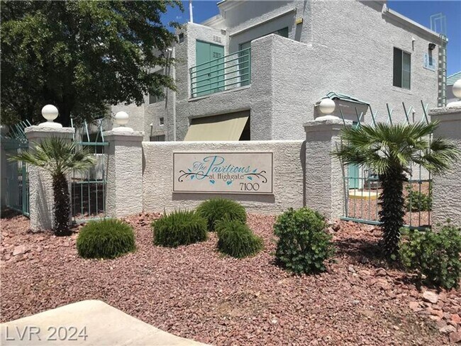 Building Photo - 7100 W Pirates Cove Rd Unit 2082 Rental