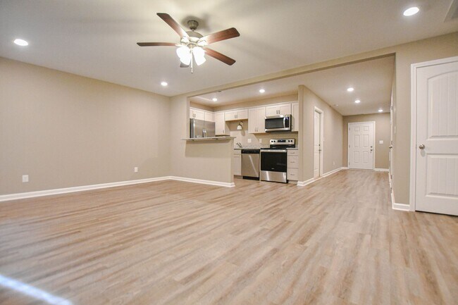 135 Country Ln