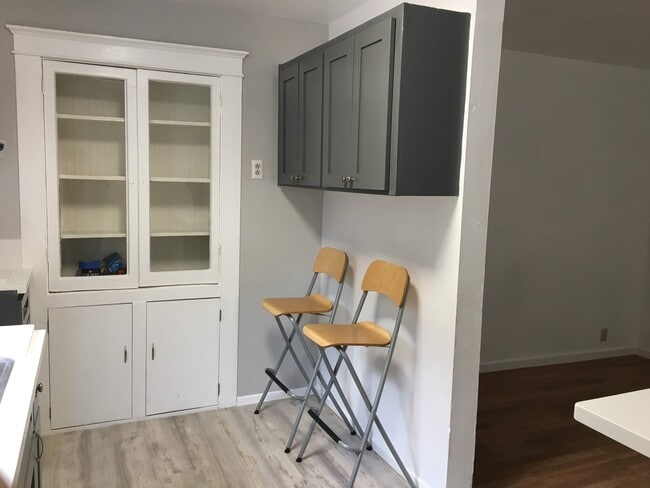 kitchen with original built-ins - 4118 Mercury Ave Unidad A