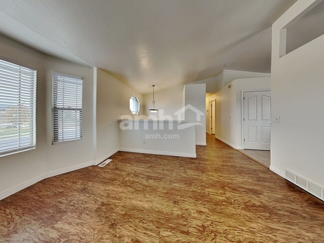 Photo - 3815 W 4475 S