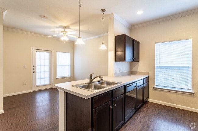 1HAB, 1BA - 589 ft² - The Lookout at Comanche Hill