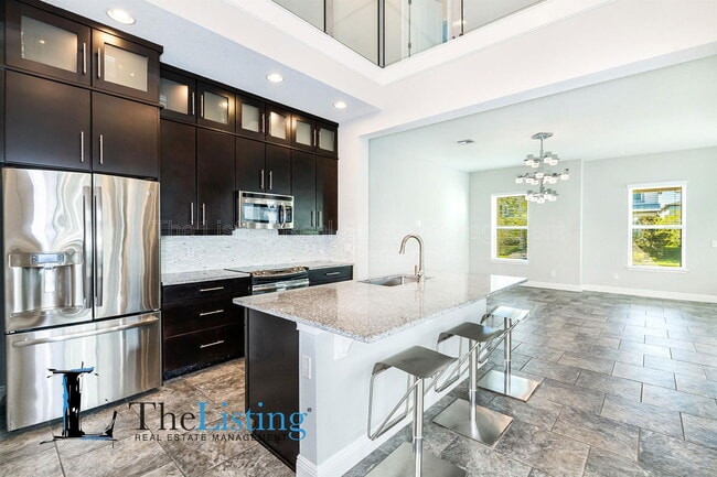 Photo - 8555 Pinter St