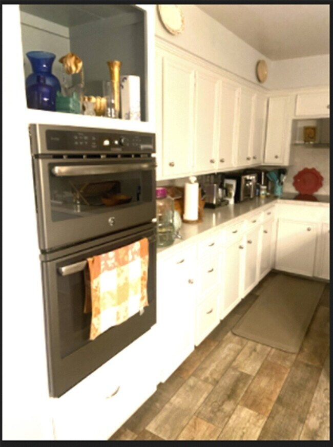 Photo - 179 Old Bridge Lake St