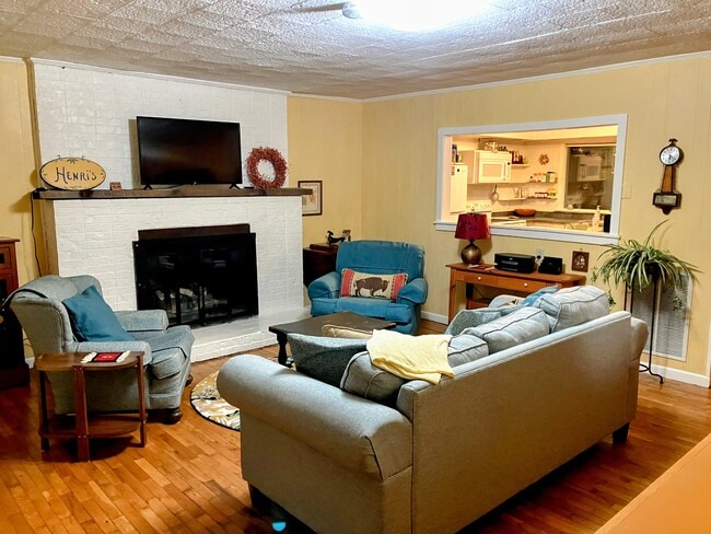 Photo - 38 Bulldog Ln