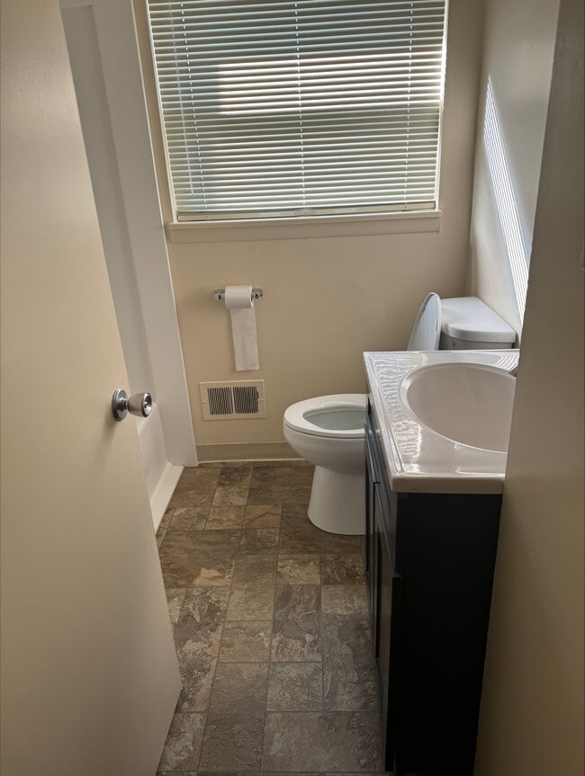 Photo - Willow Oaks Apartments