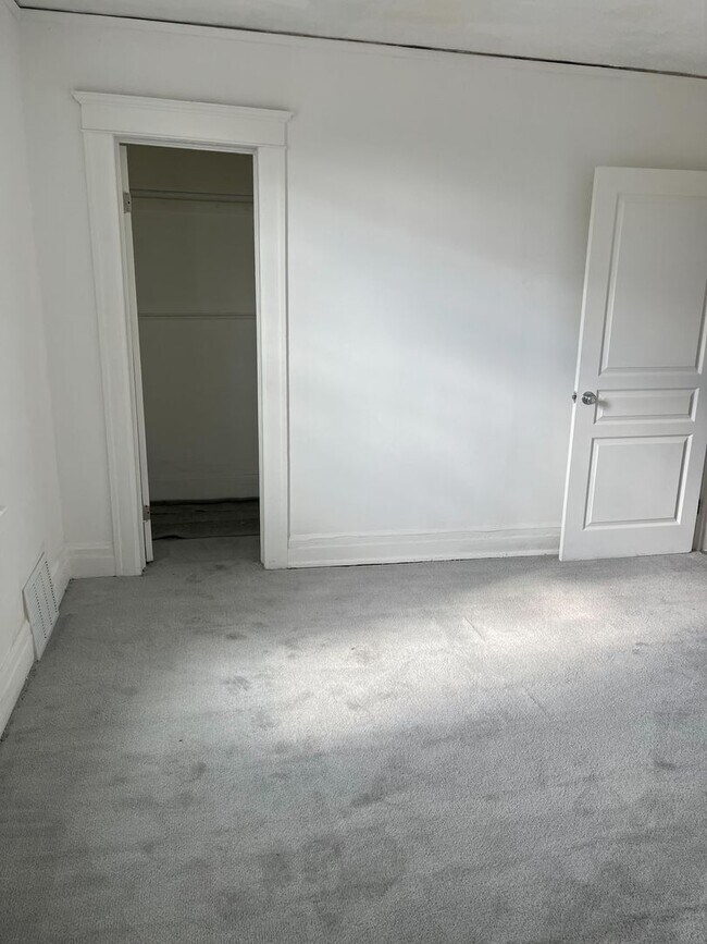 Photo - 6307/6311 Woodrow - Paralev LLC Unit 6311 Woodrow, Upper -  TR 10/9/25