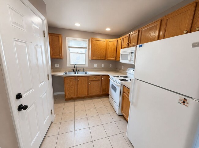Photo - 739 Harriet St Unit 1