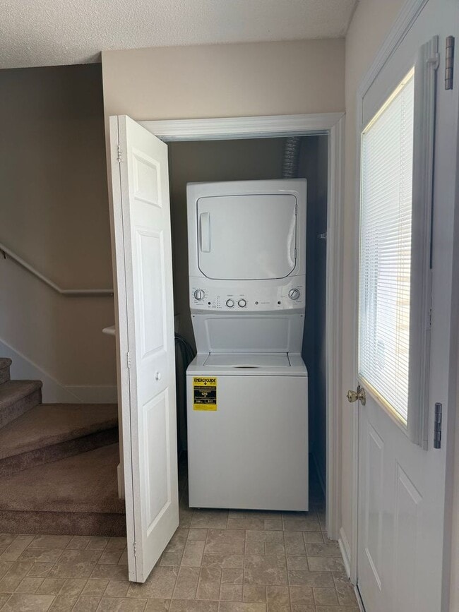 Photo - 2 bedroom, 2.5 Bath Townhouse