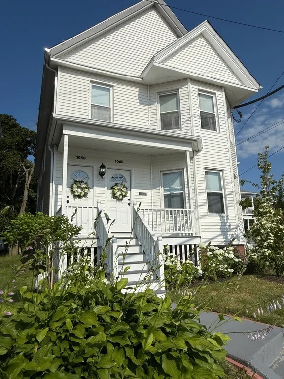 Photo - 1060 Forest Ave Unidad 2