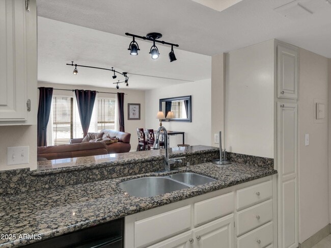 Building Photo - 5122 N 31st Way Unit 221 Rental