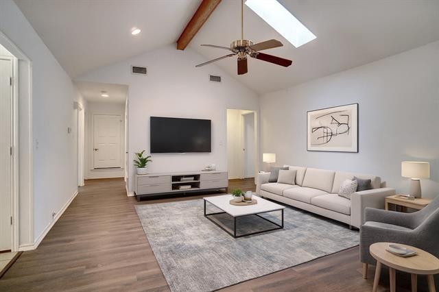 Photo - 2813 Woodpath Ln