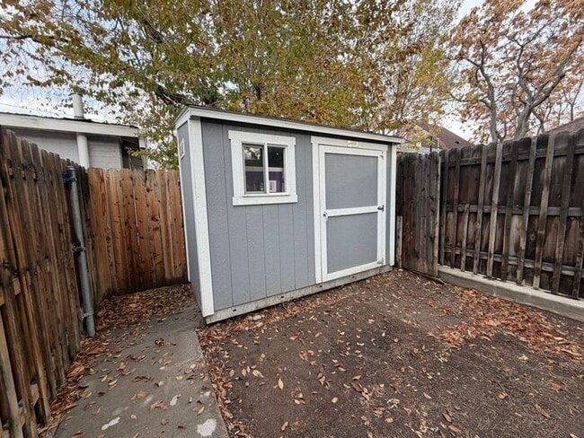 Photo - 339 Stewart St