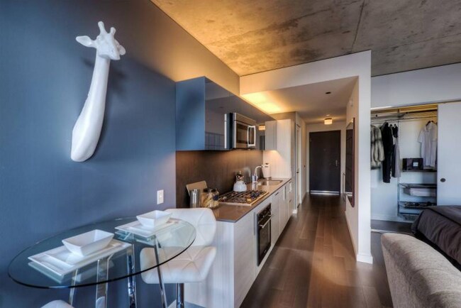 Photo - 745 W Division St Unidad 1509