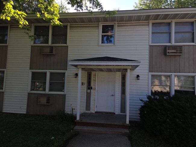 Building Photo - 1645 W Mason St Unit #3