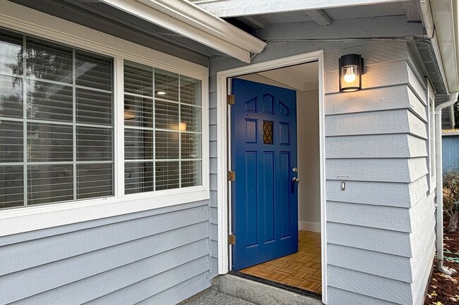 Photo - 3Bd/1.5Ba Bellevue House