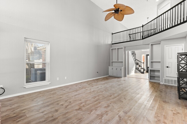 Photo - 4209 Green Oak Dr