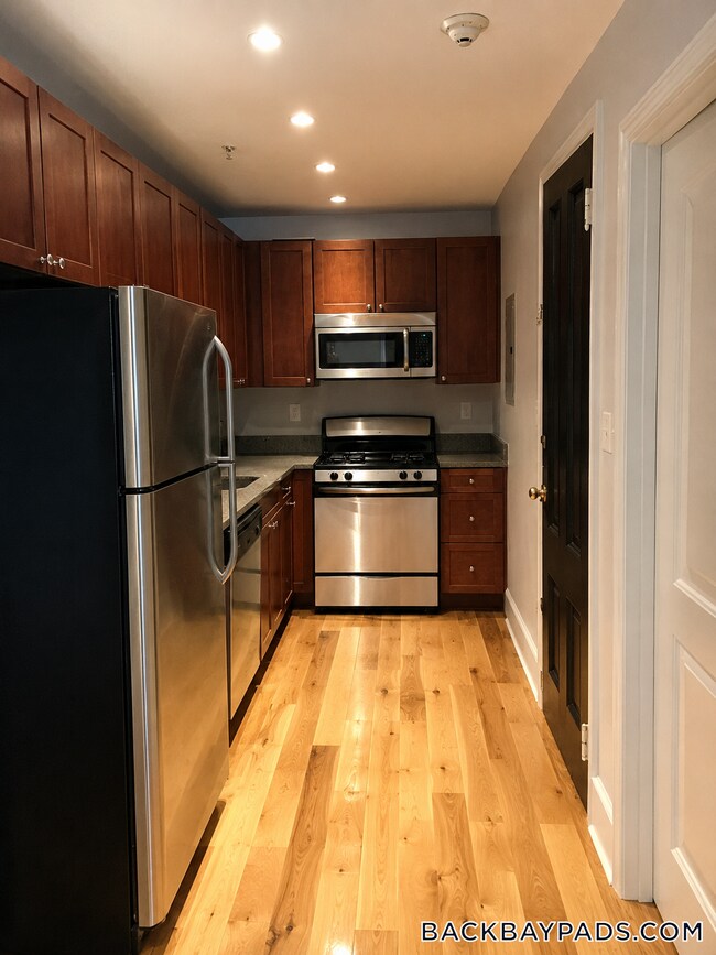Photo - 113 Beacon St Unit 5F