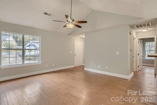 Photo - 431 Cedarcroft Dr