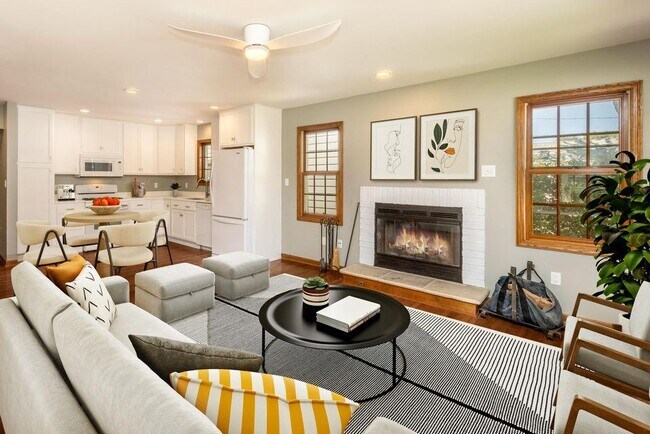 Photo - 4750 N Elkhart Ave