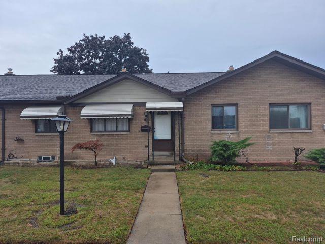 Photo - 8401-8418 18 Mile Rd